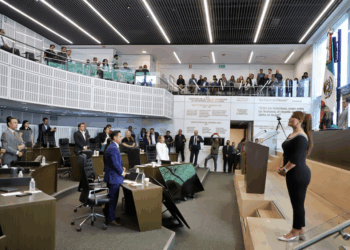 Exhorta a diputados a adoptar “modo navideño” y aprobar presupuesto