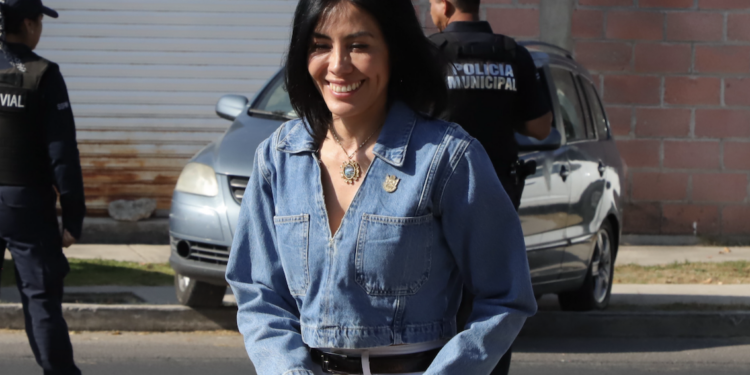 Urge a Federación a resolver bloqueos