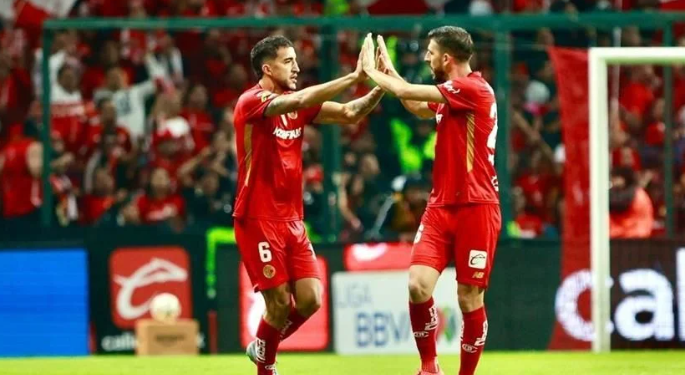 Toluca sufre rebelión de Rayados, pero avanza a la Final