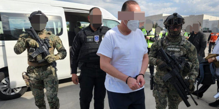 Detienen a ex Gobernador César Duarte en Chihuahua