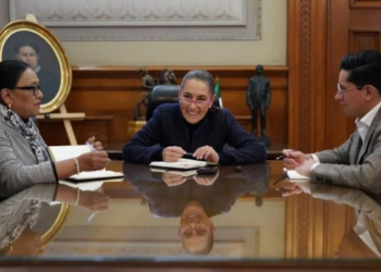 Invita Sheinbaum al Papa León XIV a México