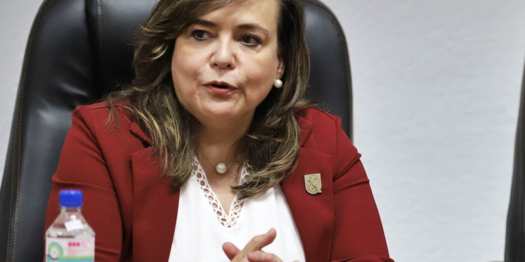 Cubrirá UAQ aguinaldos pese a insuficiencia
