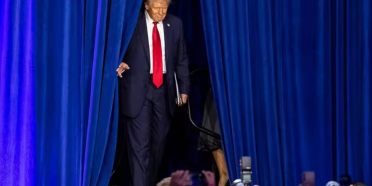 Anuncia Trump que EU se quedará con el petróleo venezolano