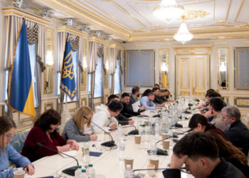 Zelenski revela plan de 20 puntos de EU y Ucrania para frenar la guerra