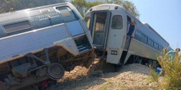 Fallecen 13 en descarrilamiento del Interoceánico