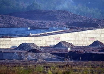 Acusan que China limita exportaciones