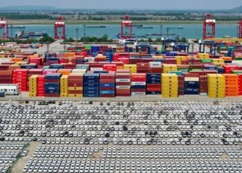 Suben exportaciones 7.37%