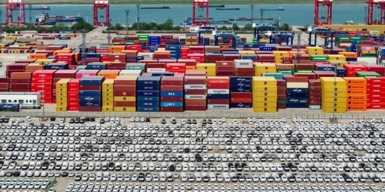 Suben exportaciones 7.37%