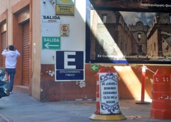 Ampliarán horarios 25 estacionamientos del Centro Histórico