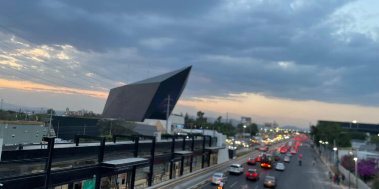 Kuri desmiente más recursos para Paseo 5 de Febrero