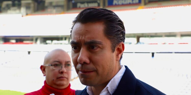 La aportación de todas las fuerzas políticas hacen fuerte a Querétaro: Felifer Macías