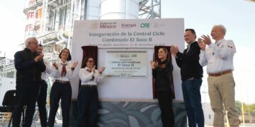 Sheinbaum inaugura central eléctrica en Querétaro