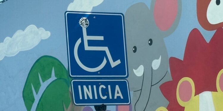 Turistas con discapacidad pueden solicitar tarjetón preferencial para estacionamientos en el CAPTA