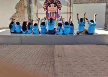 Cinco años de educación en la calle: más de 200 infancias acompañadas por En el semáforo se aprende en Querétaro