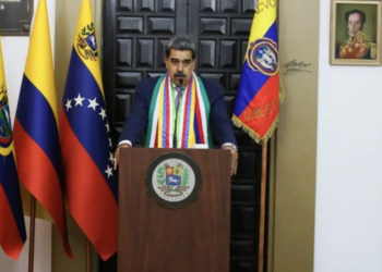 Ridiculiza Trump  a expresidentes