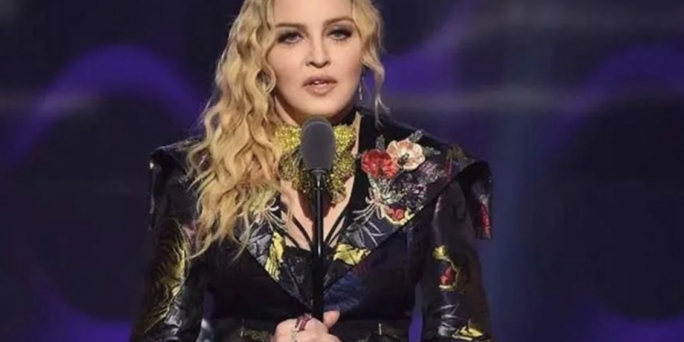 Carga Madonna contra Trump