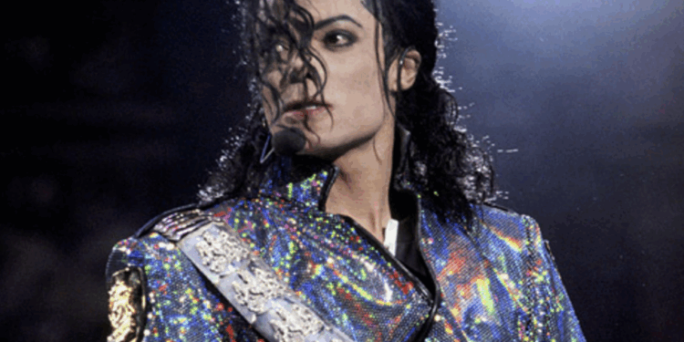 Conmueve a Shakira cover de “Antología”