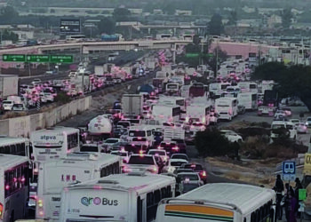 Los campesinos mantienen bloqueos