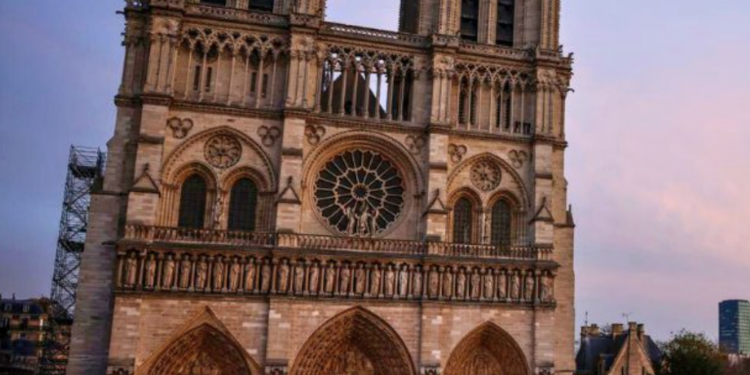 Notre Dame es un ícono del turismo