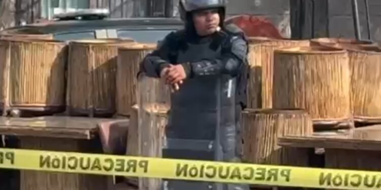 Ejecuta Gobierno de Querétaro operativo de desalojo y demolición en predios estatales