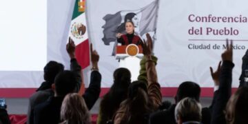 Sheinbaum responde a críticas por descarrilamiento del Tren Interoceánico