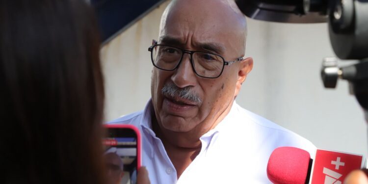 Querétaro gestiona apoyo federal para obras viales y acceso al aeropuerto intercontinental