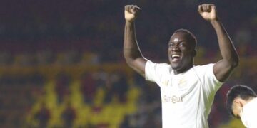 Planea la directiva de Gallos renovar Estadio Corregidora