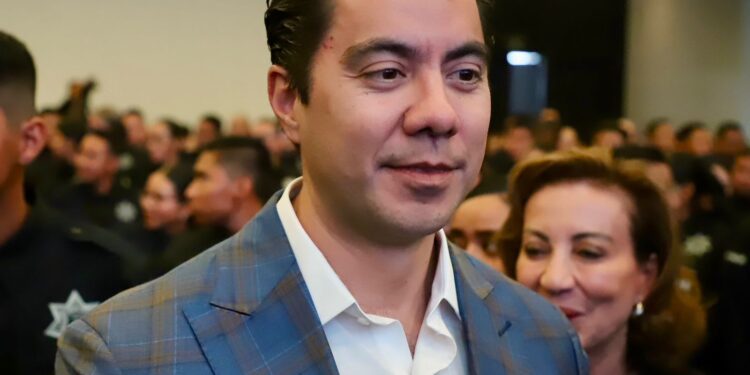 No hay permisos adicionales para el comercio en vía pública, recalca Felifer Macías