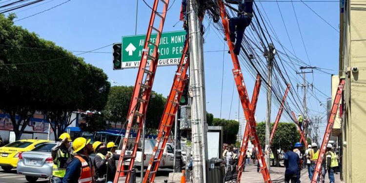 Retira municipio 26.5 toneladas de cableado en desuso