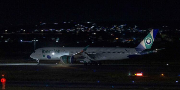 Llega primer vuelo de la ruta Querétaro – Madrid