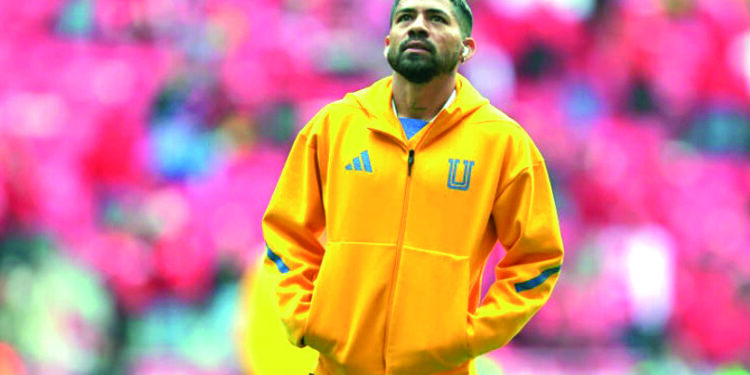 Pumas presenta a Juninho como refuerzo