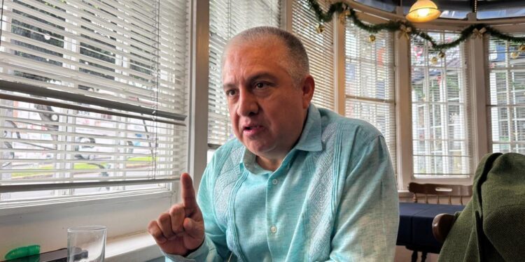 Candidato de Morena  por encuesta: Sinuhé