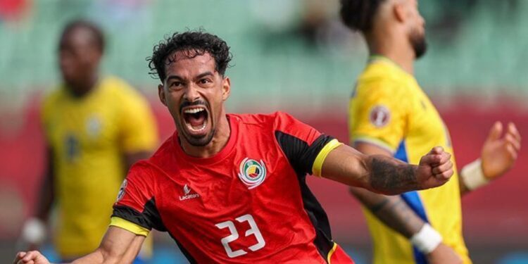 Kyrgios supera a Sabalenka en la ‘Batalla de los Sexos’