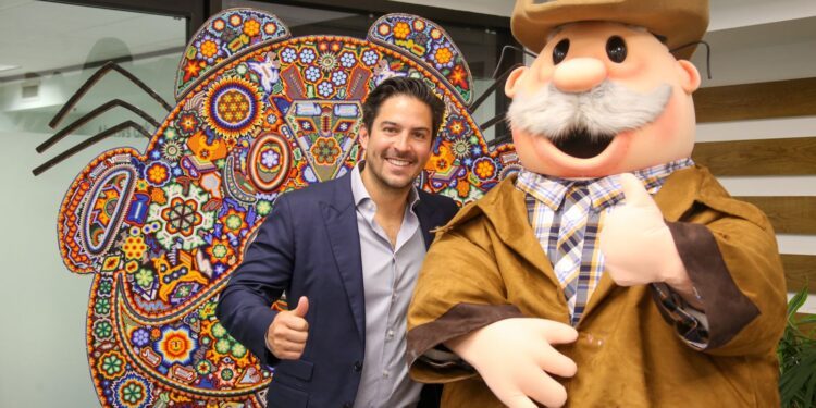 Víctor González Herrera entra a Top 20 de líderes de Forbes