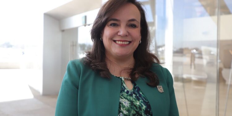 Rendirá rectora informe en febrero