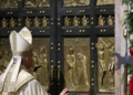 Papa León XIV clausura el Jubileo al cerrar la Puerta Santa del Vaticano