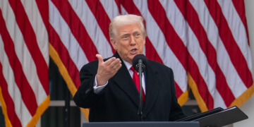 Dice Trump que atacará ahora a cárteles vía terrestre