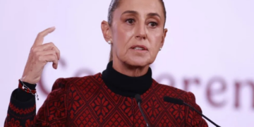 Cuestiona Sheinbaum aumento a seguros