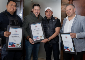 Institucionaliza el programa “Pirámides”