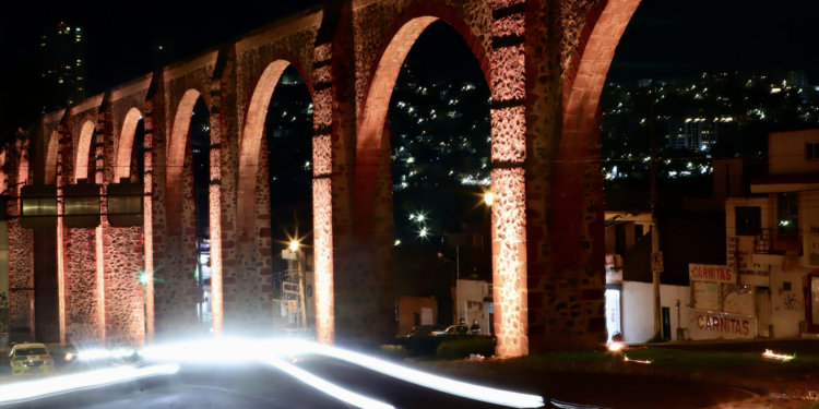 Hace 300 años inició la construcción de Los Arcos