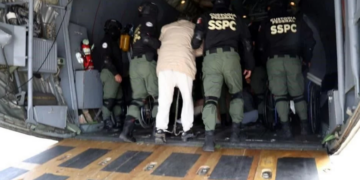 Es logro de Trump expulsión de 37 capos: Bondi 