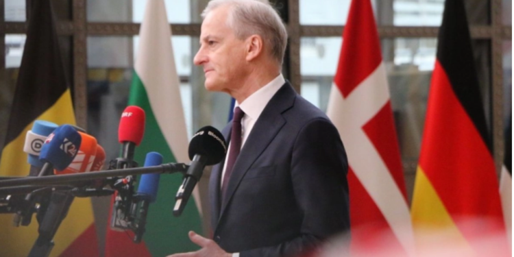 Primer ministro de Noruega contesta a Trump: Groenlandia es parte de Dinamarca