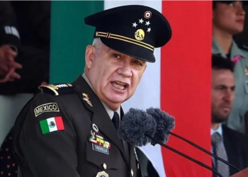 Renueva Defensa alta plana con tres nombramientos clave