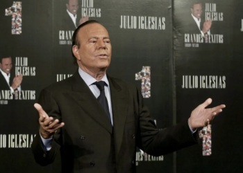 Quitarían Medalla a Iglesias