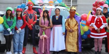 Policías de la capital reparten 4 mil 800 juguetes