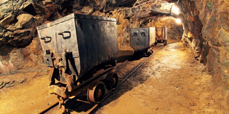 Ven en riqueza extrema riesgo para democracia