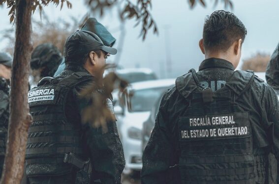 Localizan cuerpo de mujer dentro de canal en SJR