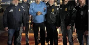 Hoy comparece Maduro