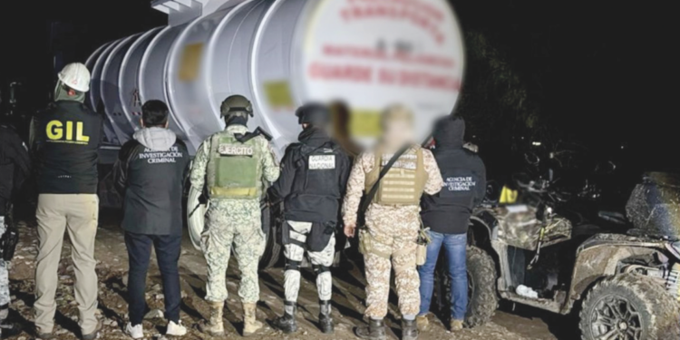 FGR asegura 100 vehículos robados durante cateo