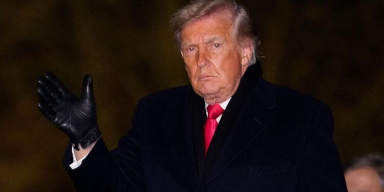 Avión de Trump sufre “problema eléctrico menor”; fue reemplazado para viajar a Davos